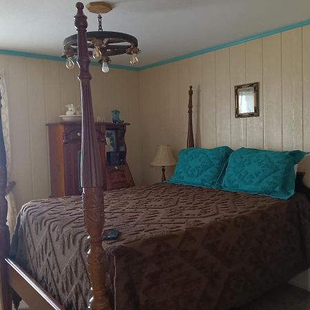 Tombstone Bordello Bed & Breakfast Экстерьер фото