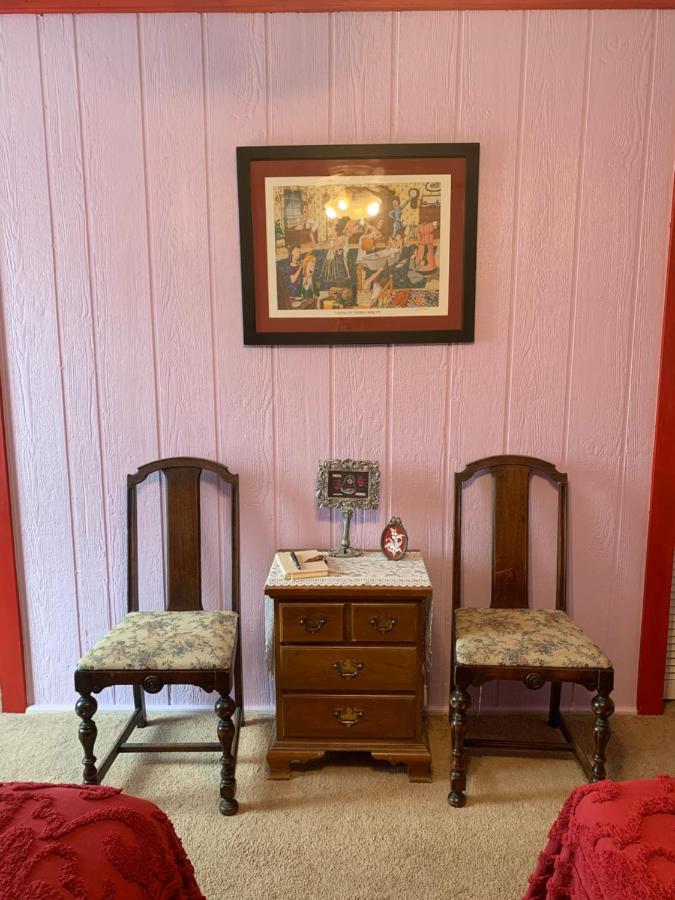 Tombstone Bordello Bed & Breakfast Экстерьер фото