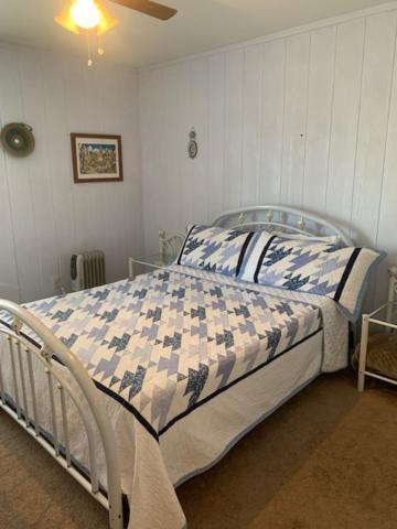 Tombstone Bordello Bed & Breakfast Экстерьер фото