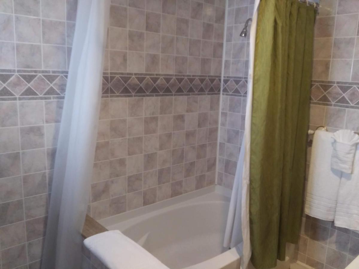 Tombstone Bordello Bed & Breakfast Экстерьер фото
